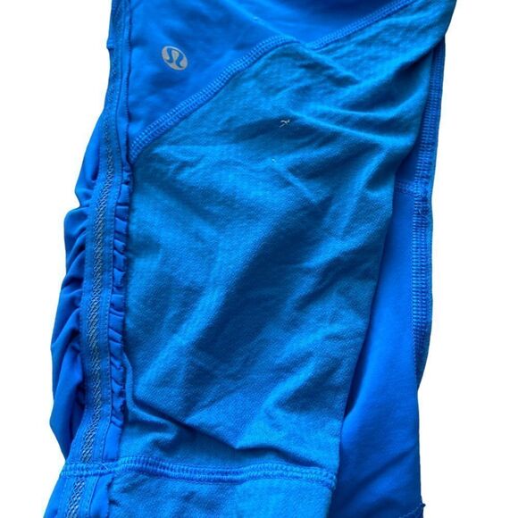 Lululemon size 8 Capri 18” inseam yoga pants turquoise blue. - Picture 8 of 9